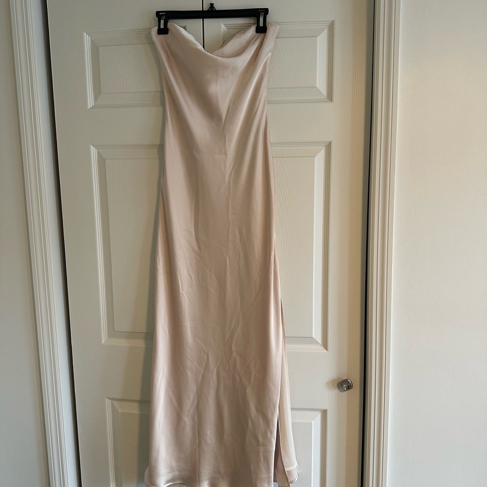 Dress Forum Strapless Cream Gown